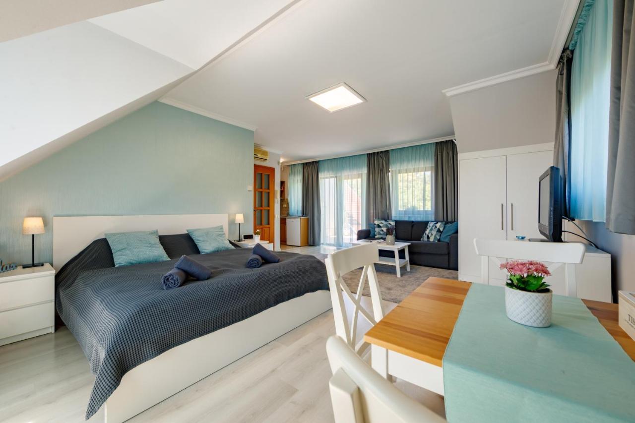 Villa Muzsa Deluxe บาลาตอนฟือเรด ภายนอก รูปภาพ