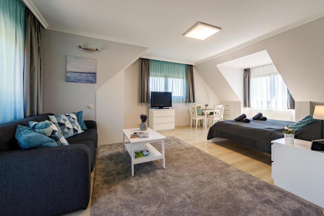 Villa Muzsa Deluxe บาลาตอนฟือเรด ภายนอก รูปภาพ
