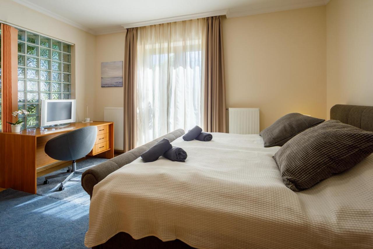 Villa Muzsa Deluxe บาลาตอนฟือเรด ภายนอก รูปภาพ