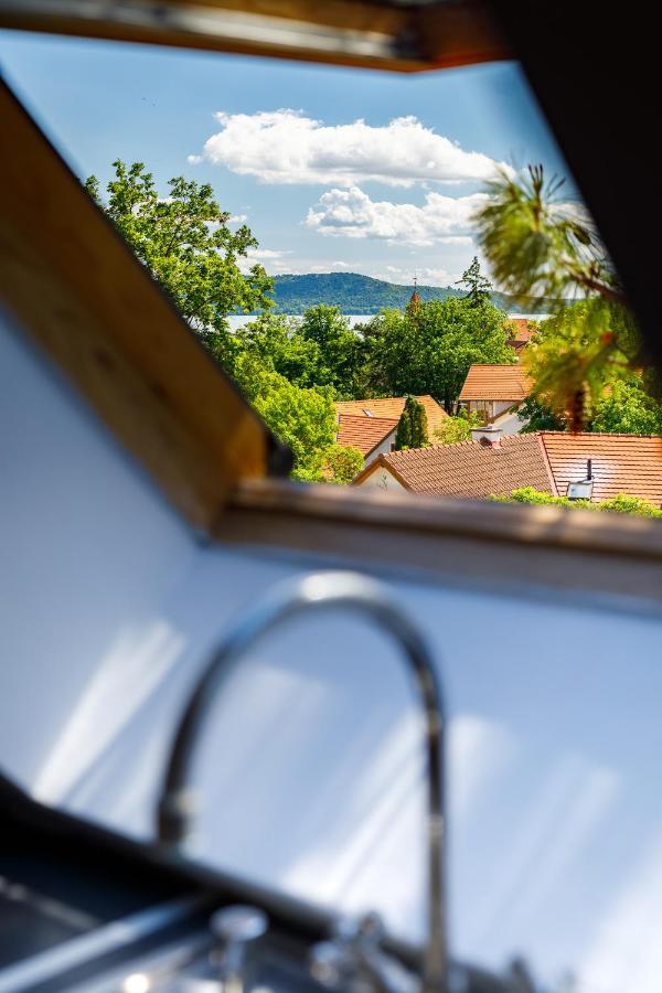 Villa Muzsa Deluxe บาลาตอนฟือเรด ภายนอก รูปภาพ