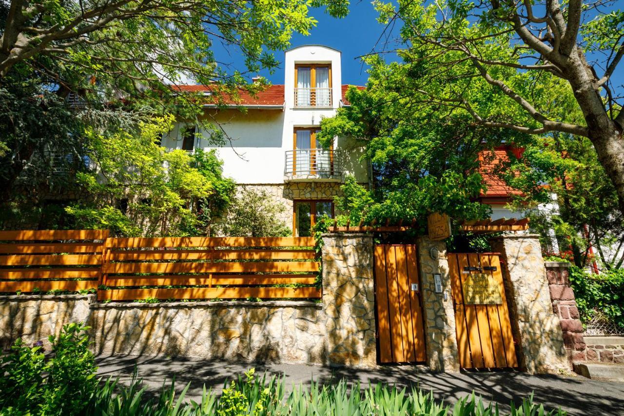 Villa Muzsa Deluxe บาลาตอนฟือเรด ภายนอก รูปภาพ